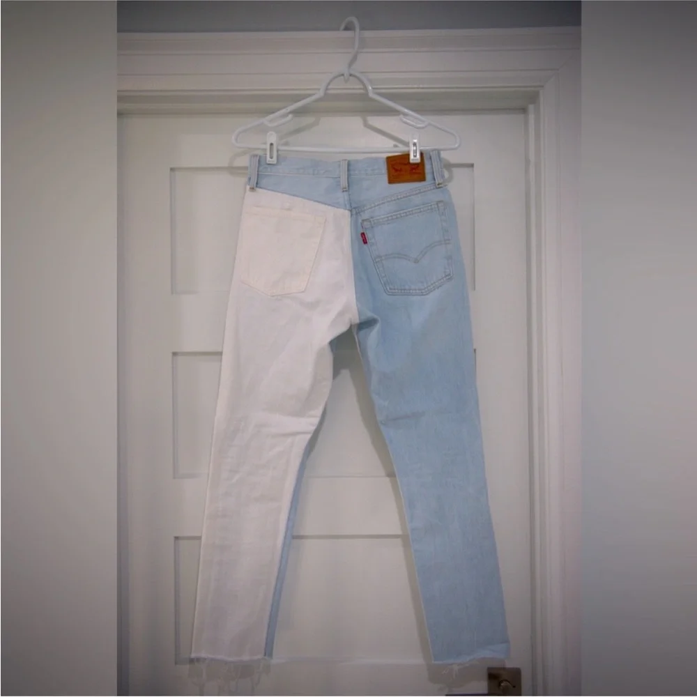 Levi’s 501 Skinny Jean in Two Faced Denim 🤍🩵 - Picture 2 of 4